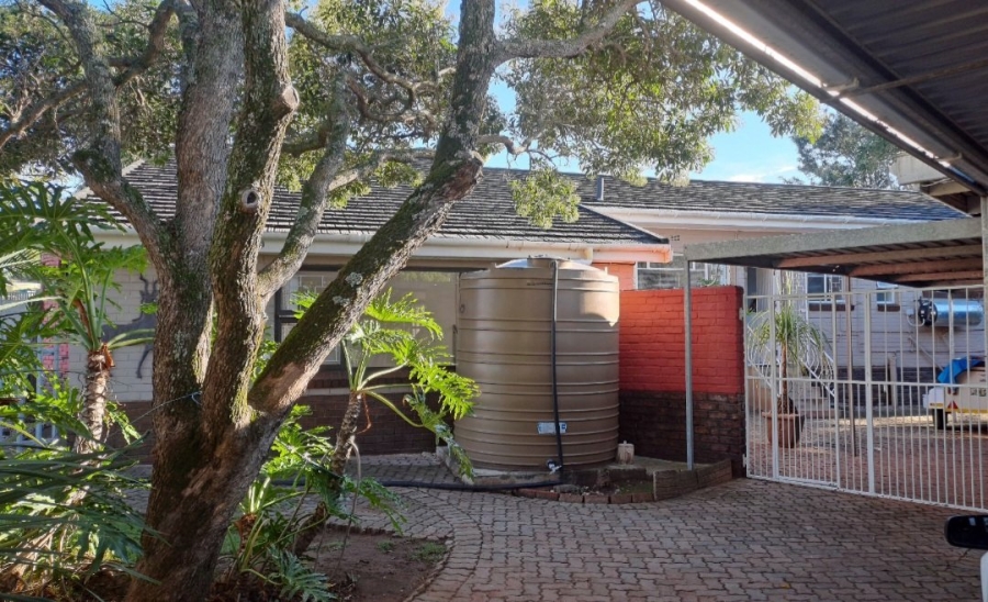 4 Bedroom Property for Sale in Vanes Estate Eastern Cape